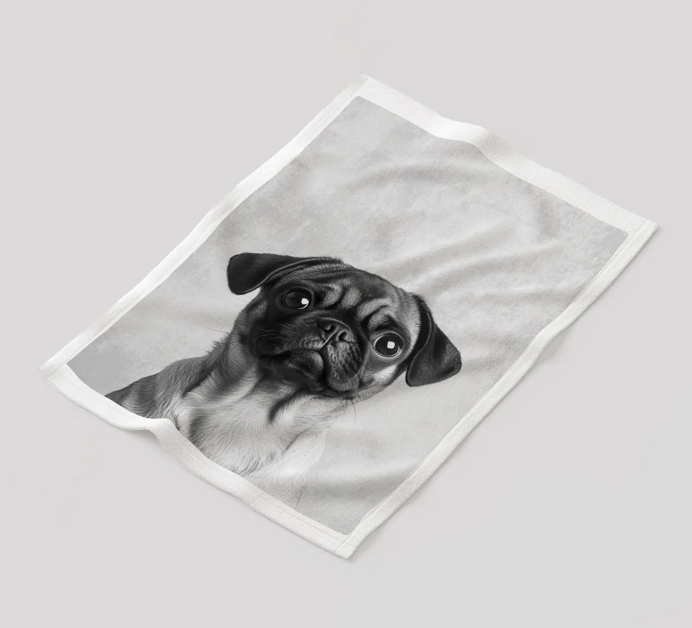 Milo der Mops Fleecedecke von Carinaprint