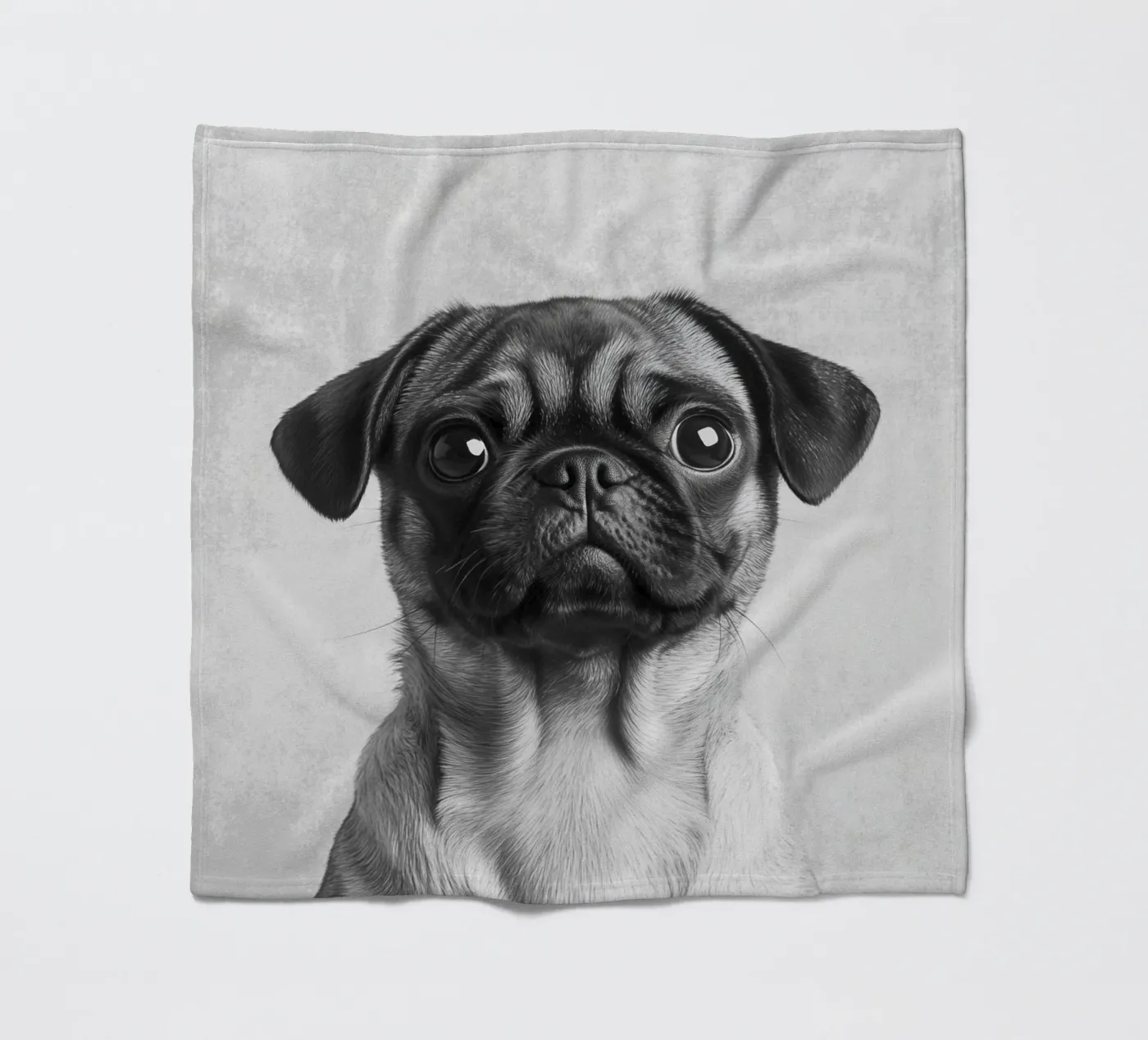 Milo der Mops Fleecedecke von Carinaprint