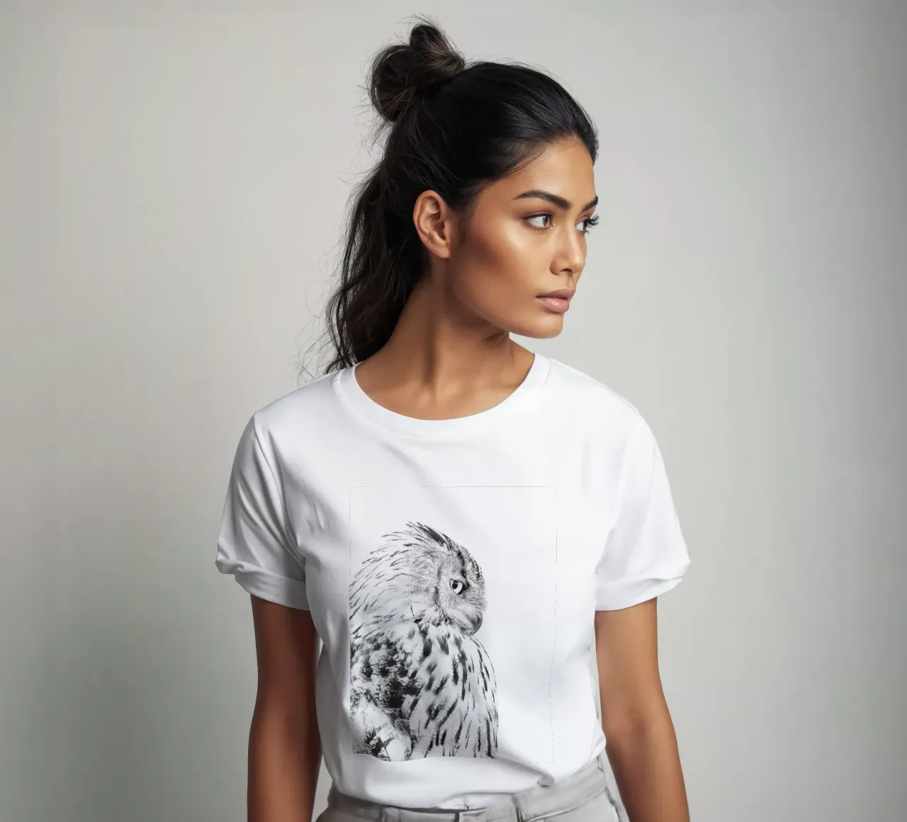 Elegante ritratto di gufo in bianco e nero t-shirt da Whole©