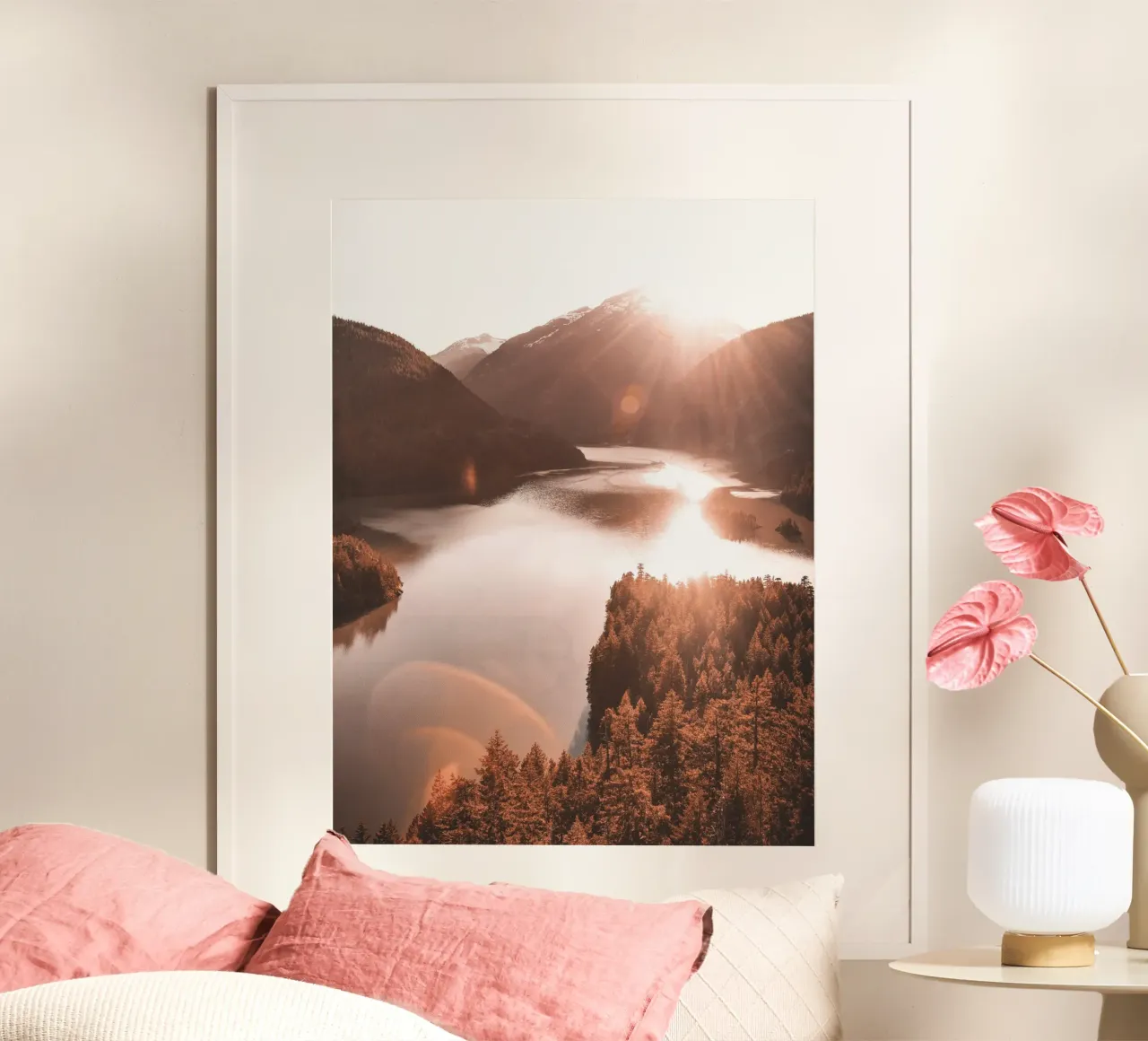 Alba su un lago di montagna con un look vintage carta hahnemühle da Whole©