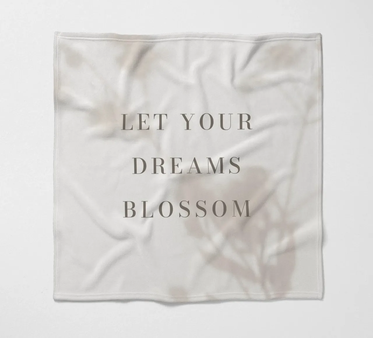 Motiverende quote bloemen schaduwen fleecedeken van Whole©