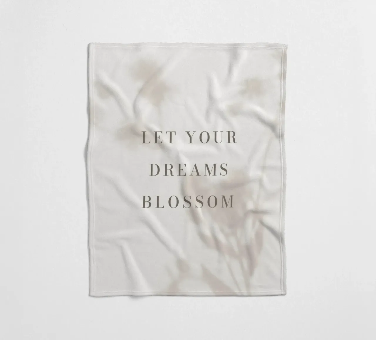 Motiverende quote bloemen schaduwen fleecedeken van Whole©