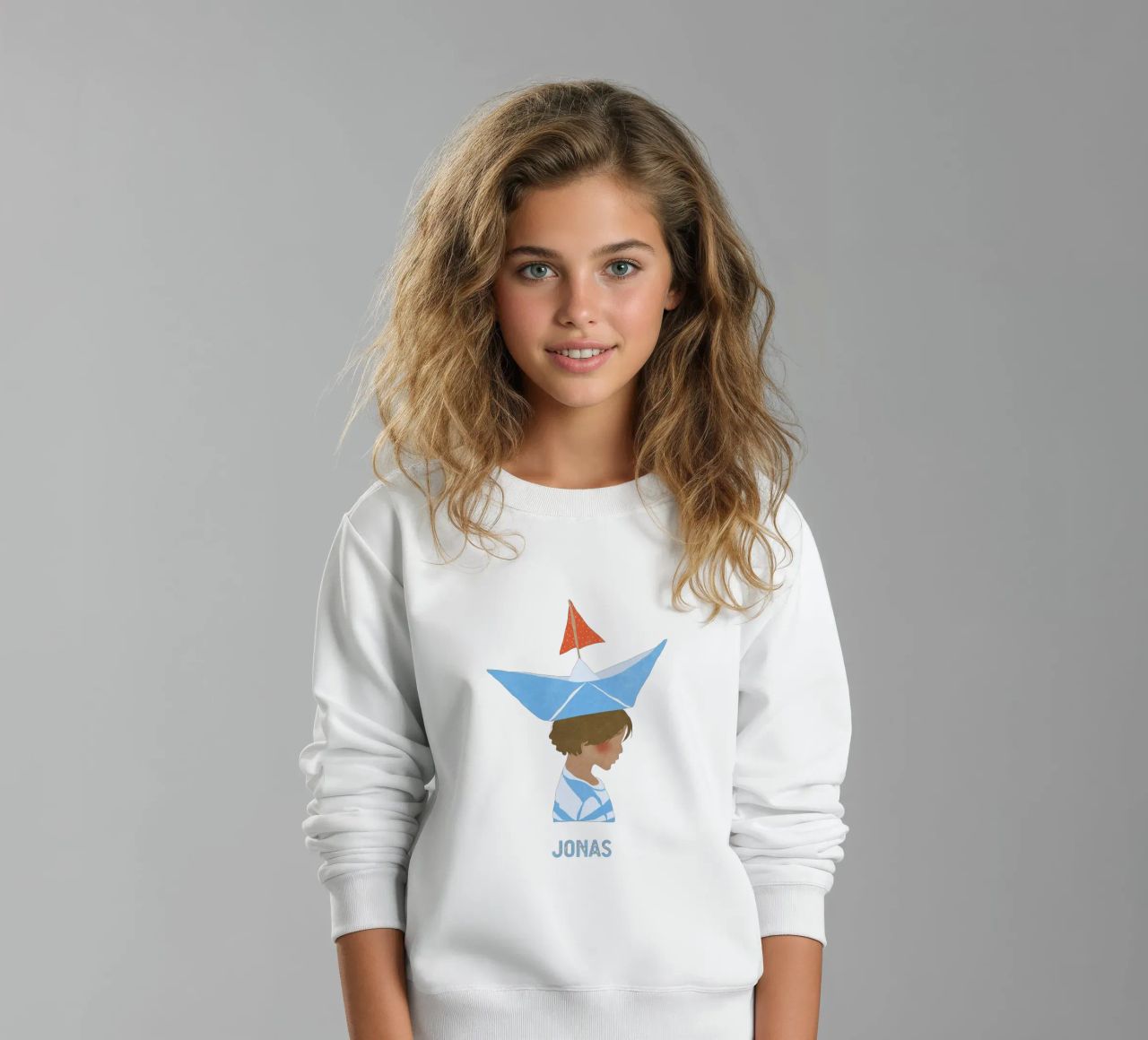 Junge mit Boot sudadera para niño de Illustration Raissa Oltmanns