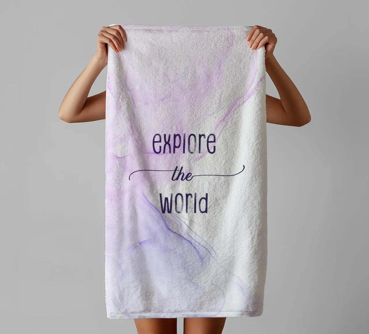 Explore the world | floating colors asciugamano da bagno da Melanie Viola