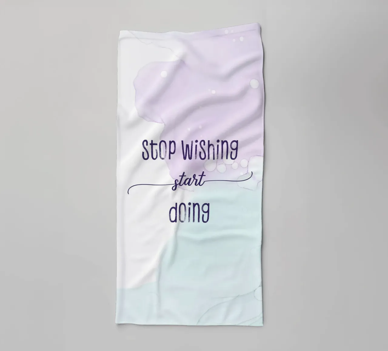 Stop wishing start doing | floating colors asciugamano da bagno da Melanie Viola