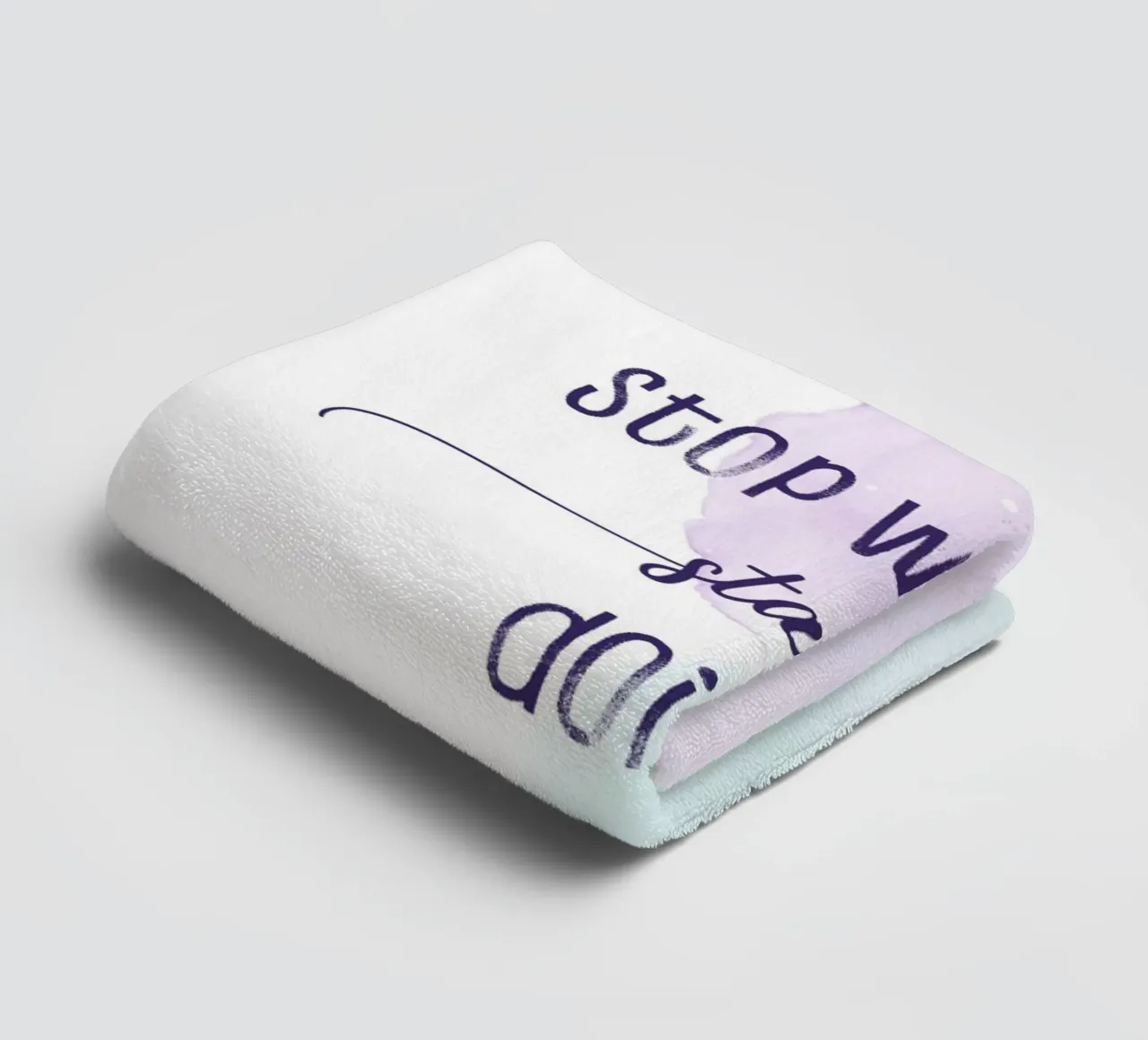 Stop wishing start doing | floating colors asciugamano da bagno da Melanie Viola