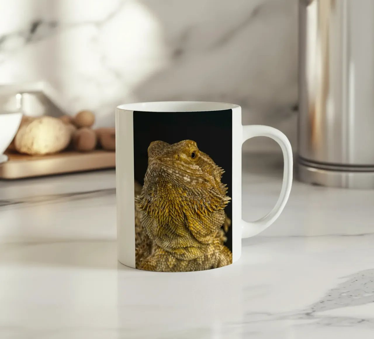 Drago barbuto tazza in ceramica da Curious Collections by Marielle Leenders