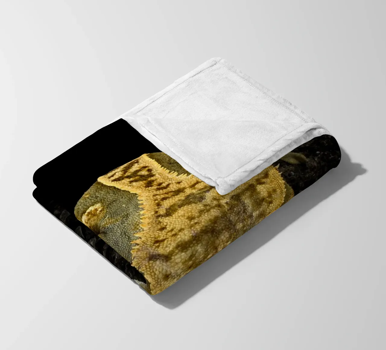 Geco crestato coperta in pile da Curious Collections by Marielle Leenders