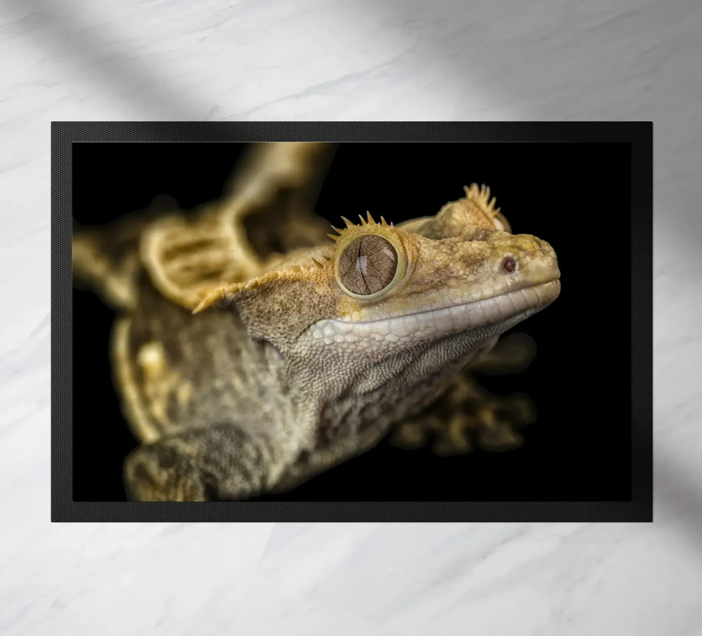 Crested Gecko Fußmatte von Curious Collections by Marielle Leenders