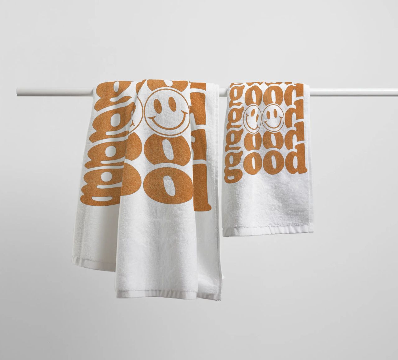 Good Vibes Only – Retro Inspired towel by QuooodZ by MooodzArt