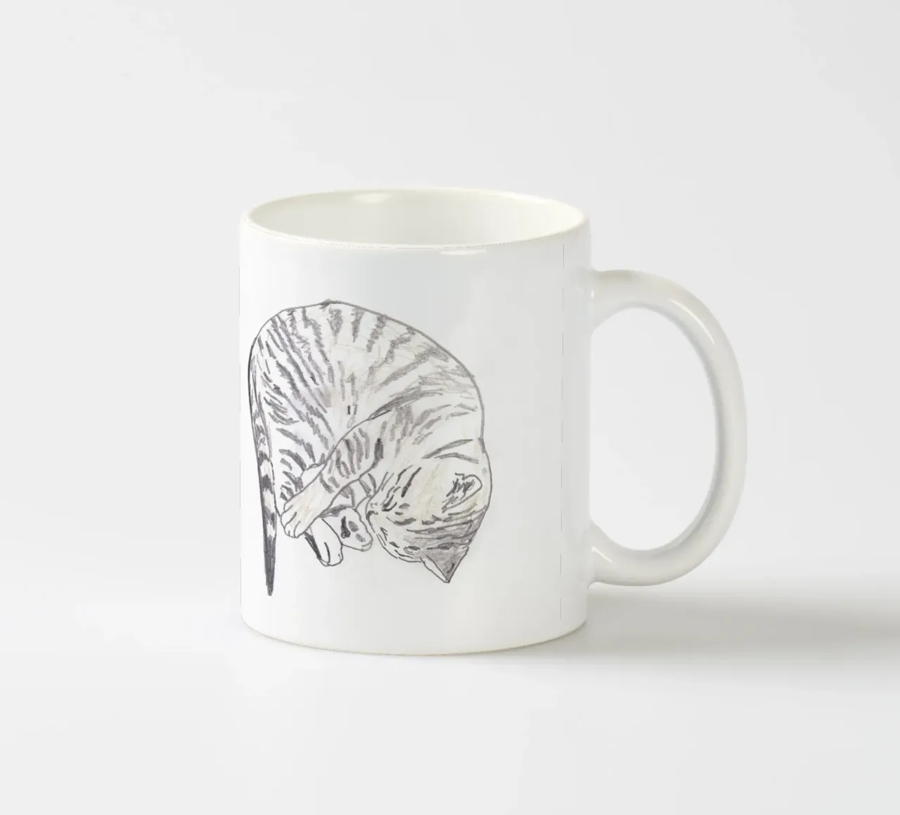 Un piccolo gatto maschio che dorme tazza in ceramica da Asobōze