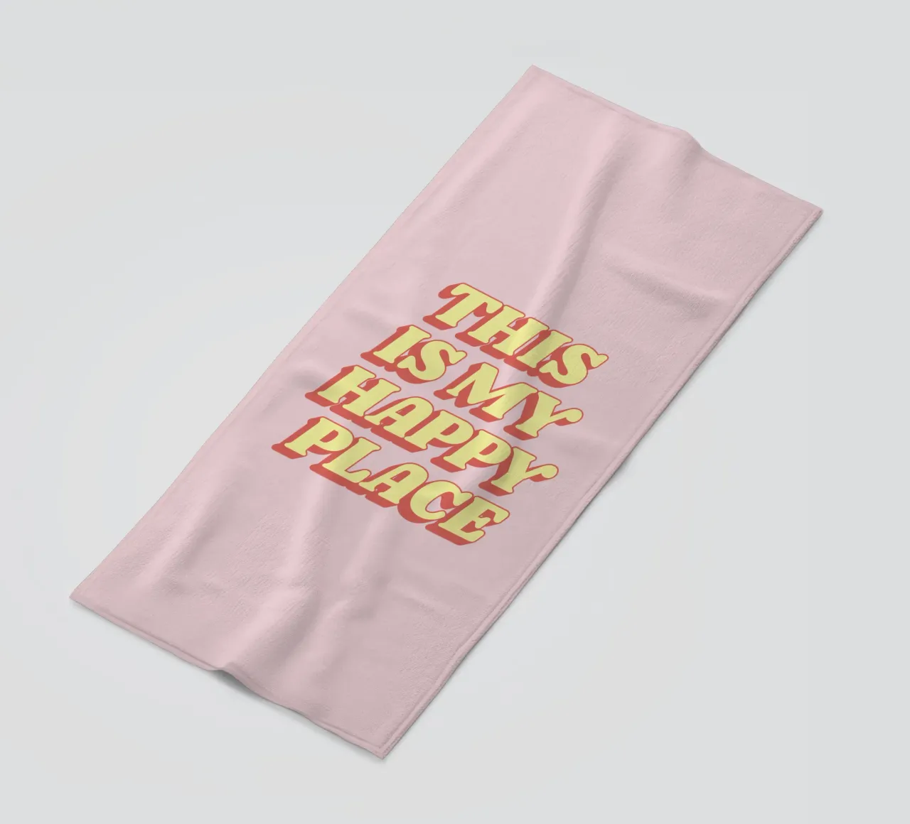 This is My Happy Place - Design tipografico in giallo e rosa telo mare da THE MOTIVATED TYPE