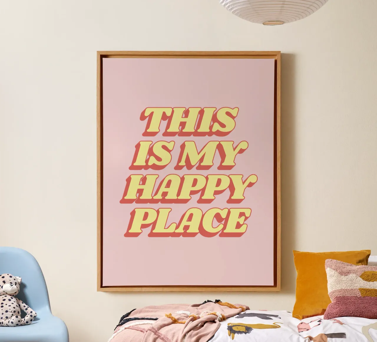 This is My Happy Place - Design tipografico in giallo e rosa tela con Cornice a cassetta da THE MOTIVATED TYPE