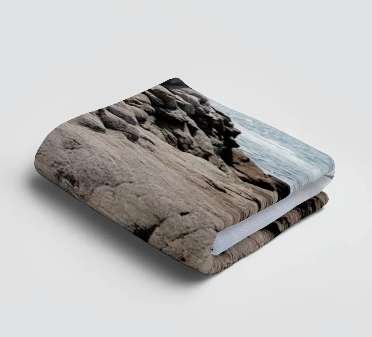 Andra towel by Ana Topoleanu