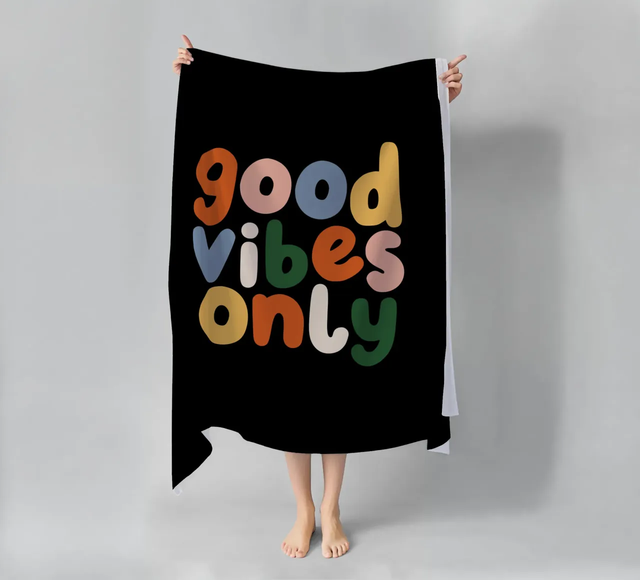 Good Vibes Only Colourful Typografie Design telo mare da THE MOTIVATED TYPE