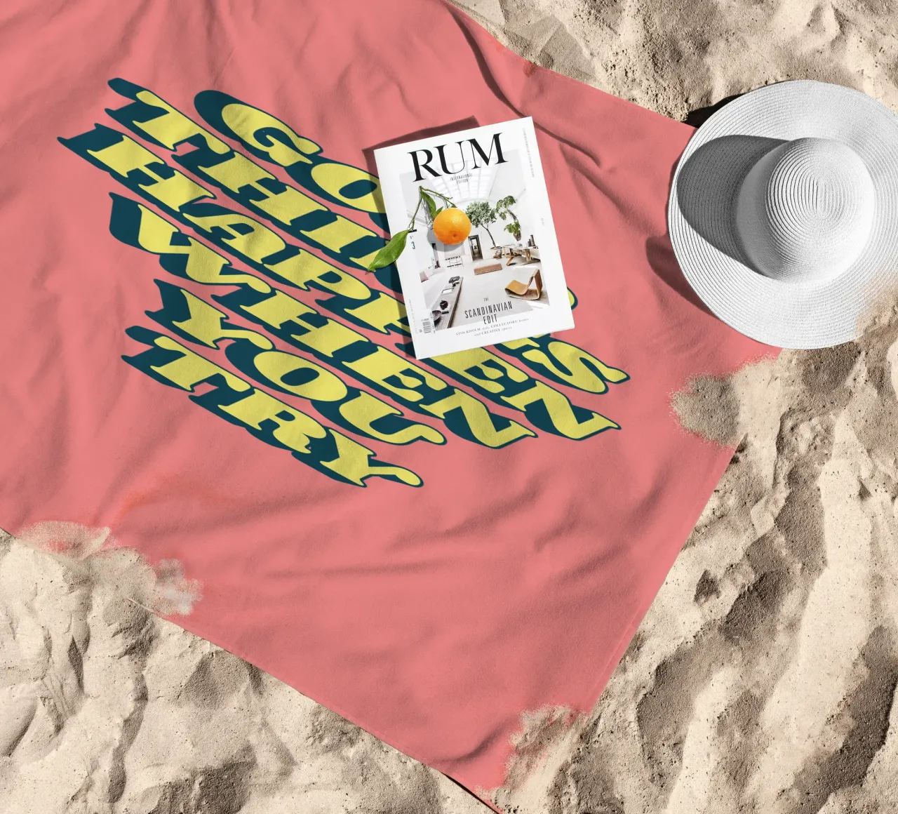 Succedono cose belle quando si prova il design tipografico telo mare da THE MOTIVATED TYPE