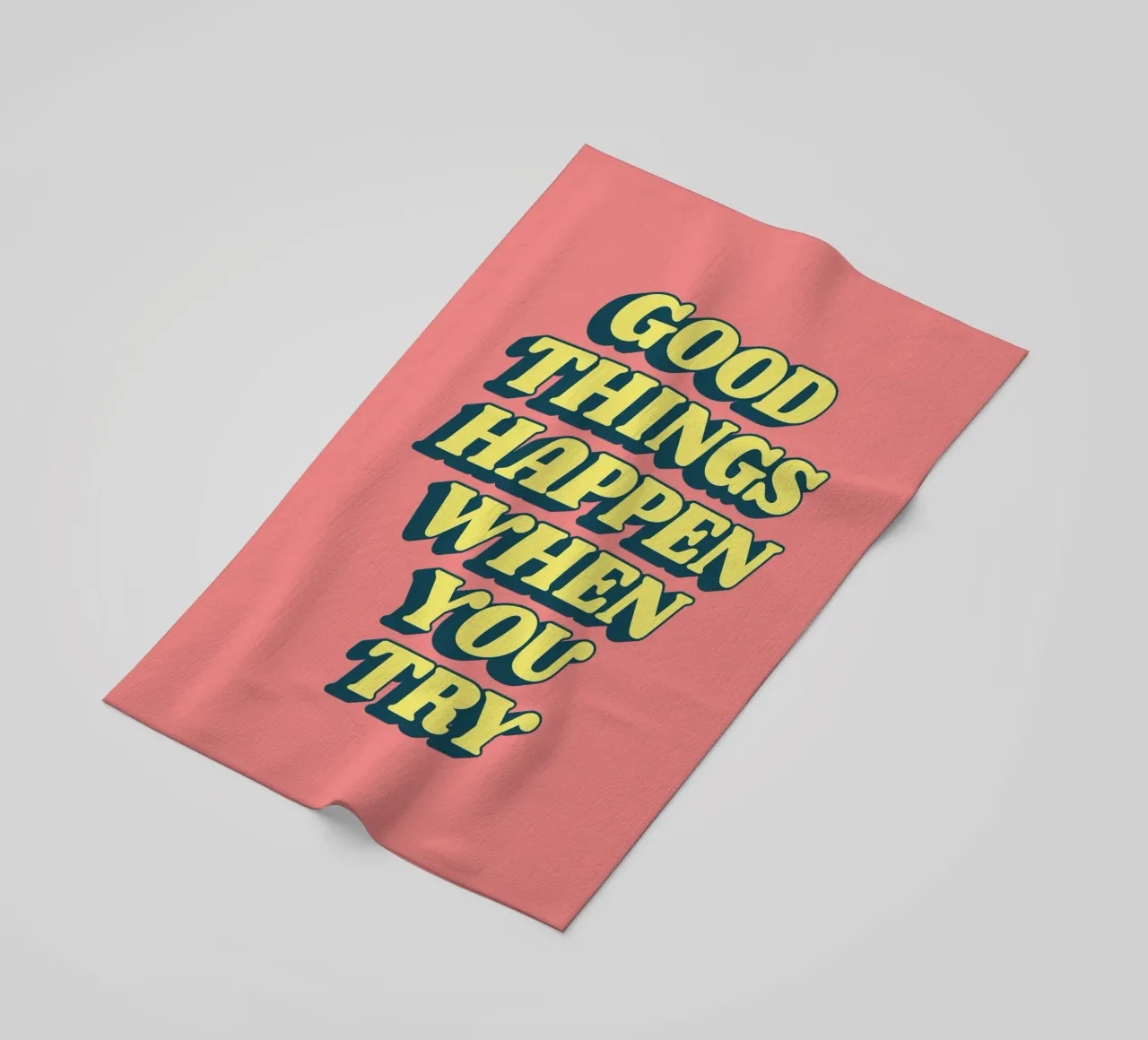 Succedono cose belle quando si prova il design tipografico telo mare da THE MOTIVATED TYPE