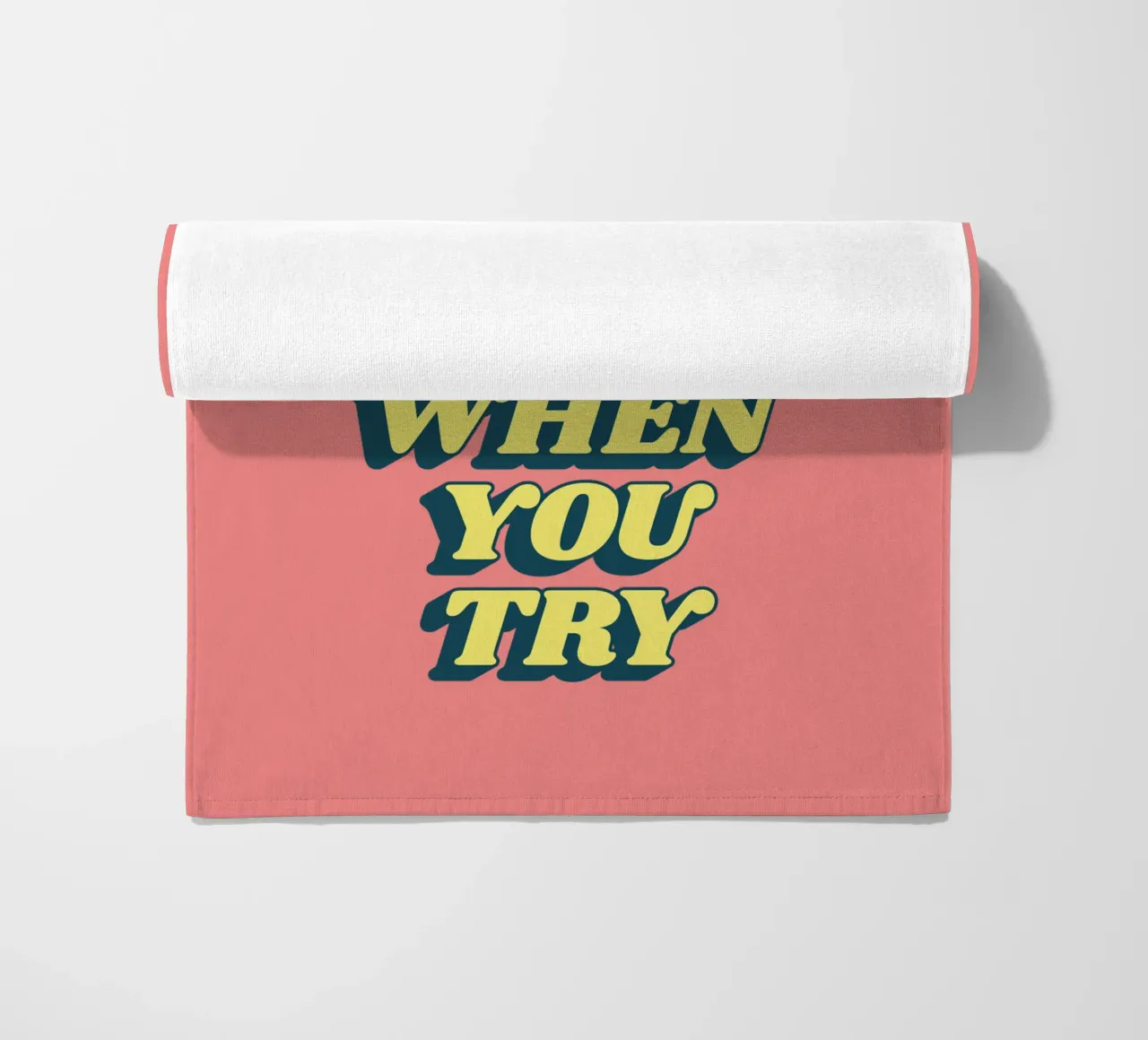 Succedono cose belle quando si prova il design tipografico telo mare da THE MOTIVATED TYPE