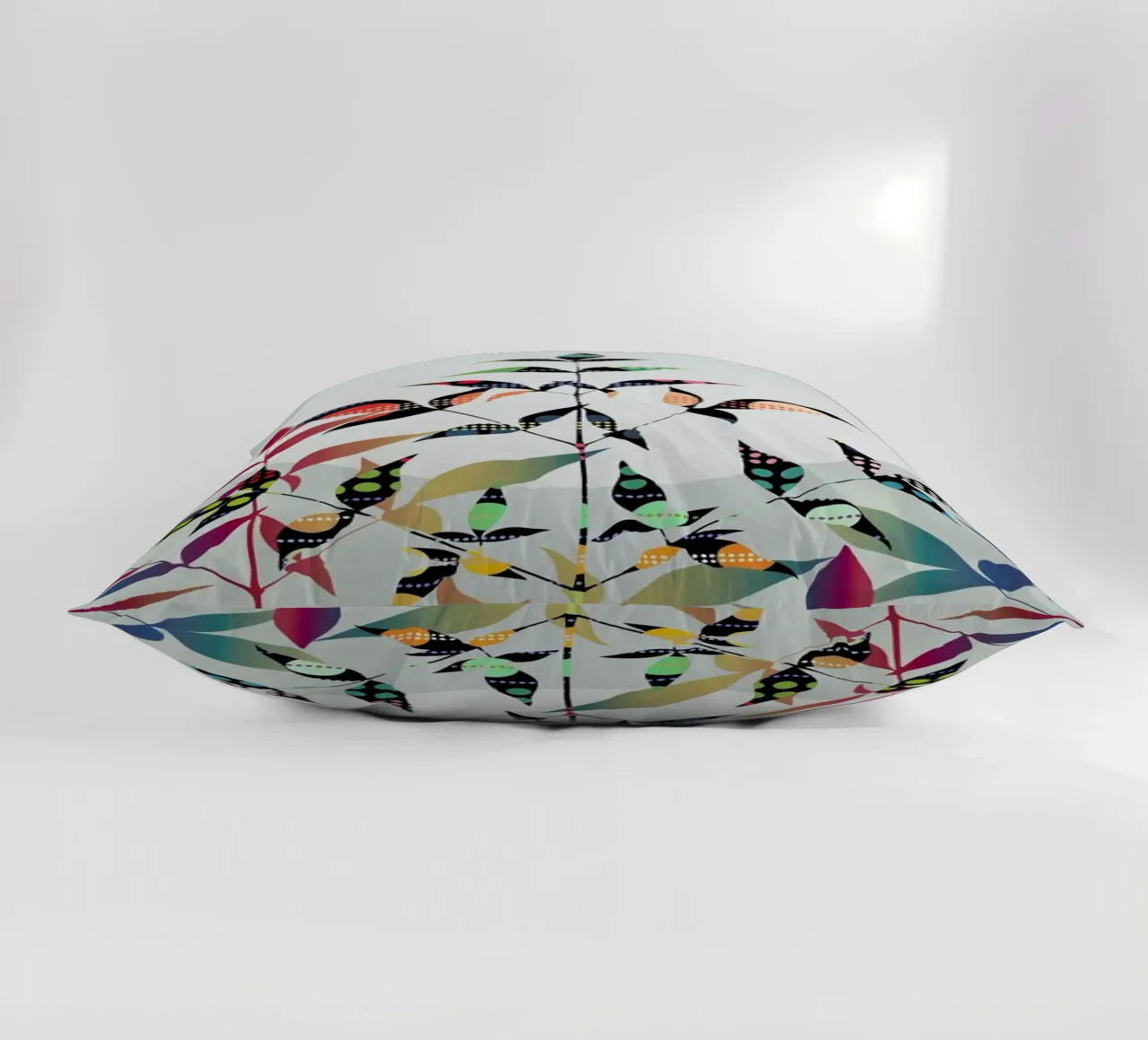 Flutter Kissen von Angelo Cerantola