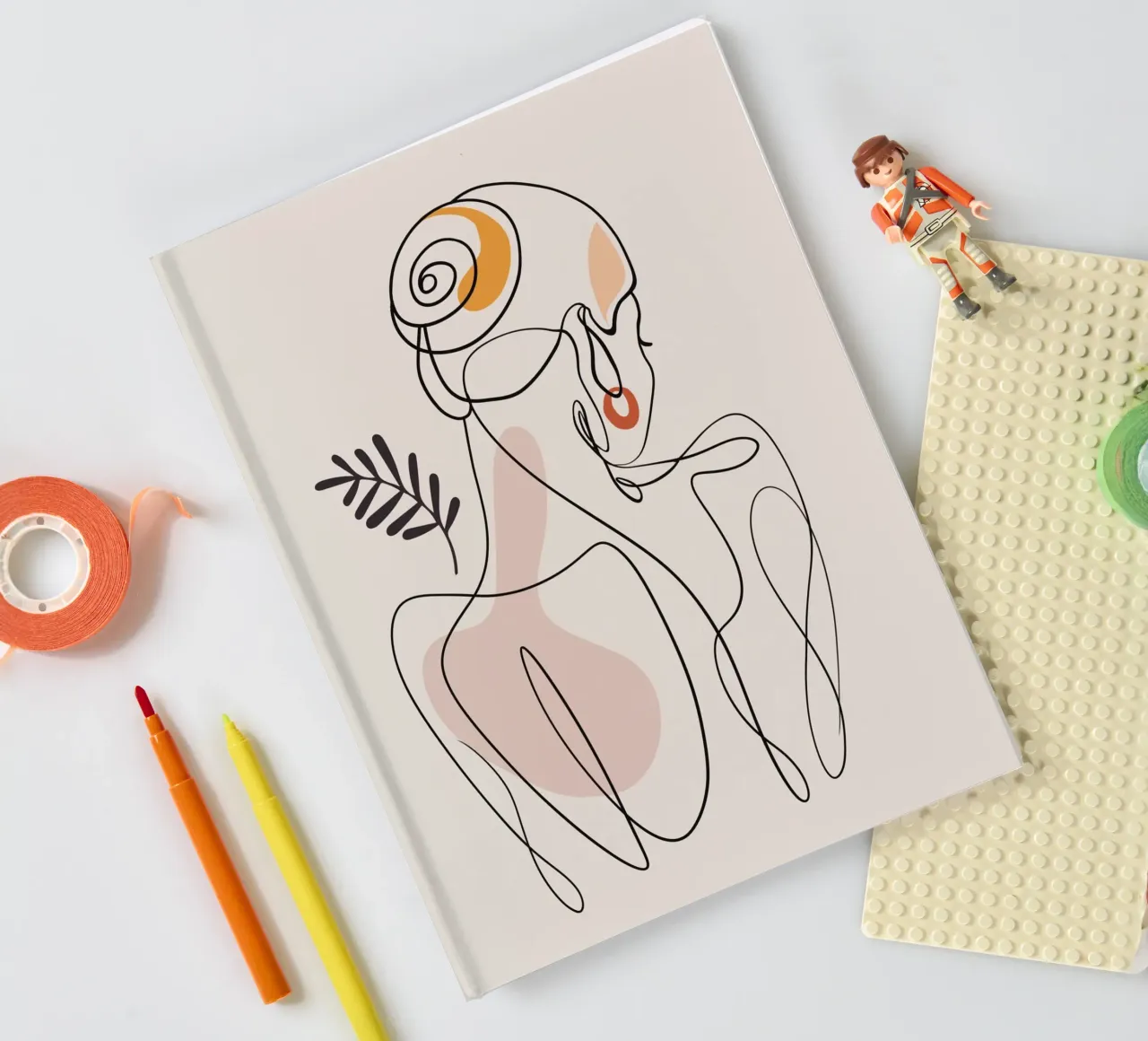 Emel Tunaboylu - Posa in linea diario da The Artcircle