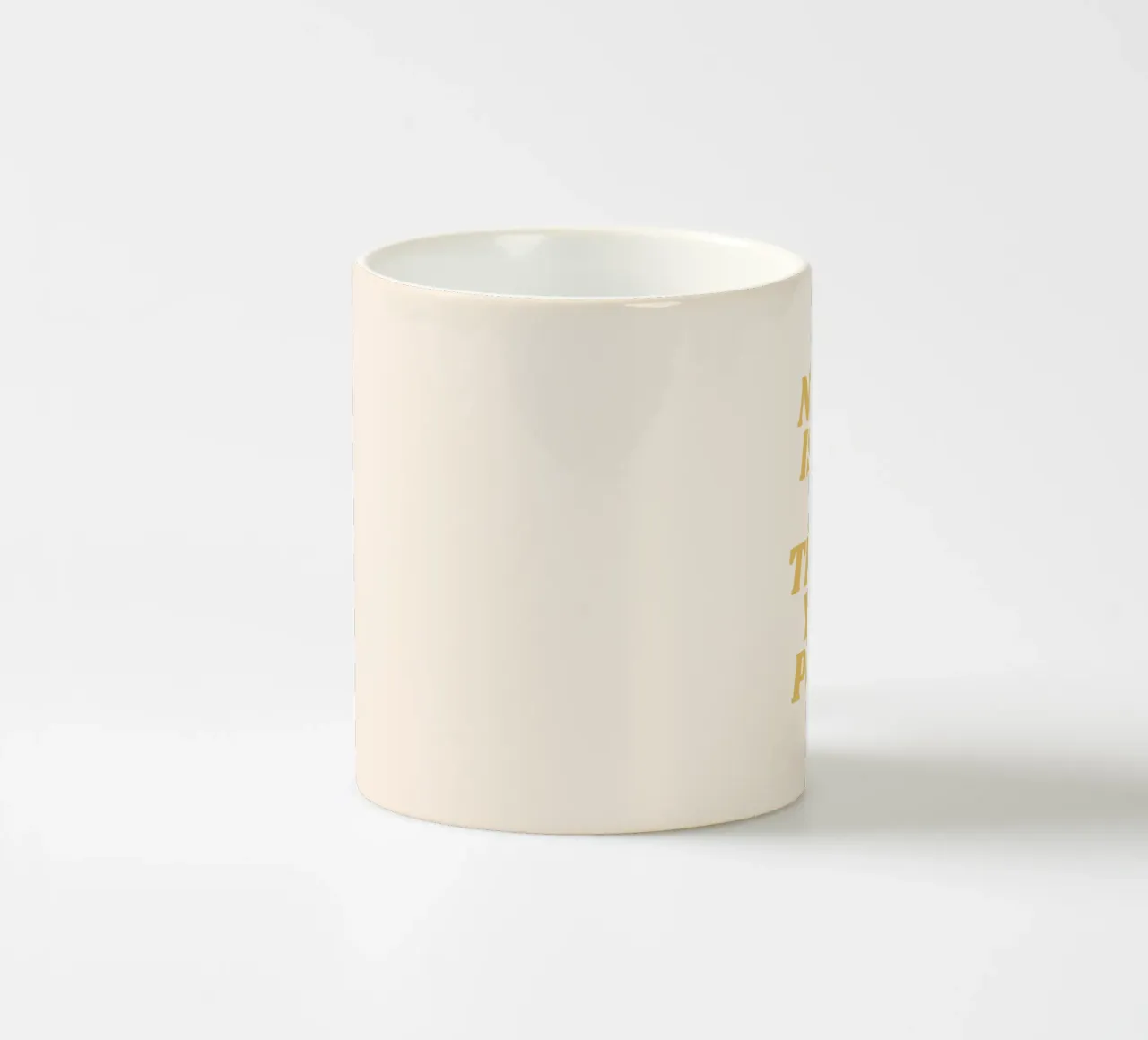Nessuno è te e questo è il tuo potere citazione (Beige Tone) tazza in ceramica da Paigaam Studio