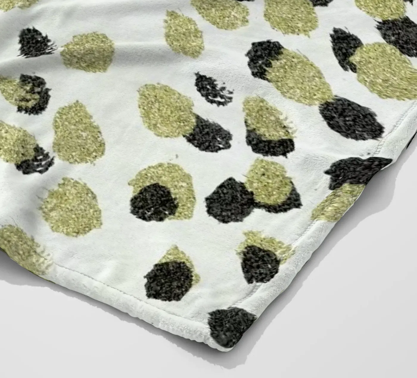 Leopard Glam coperta in pile da Leah Flores