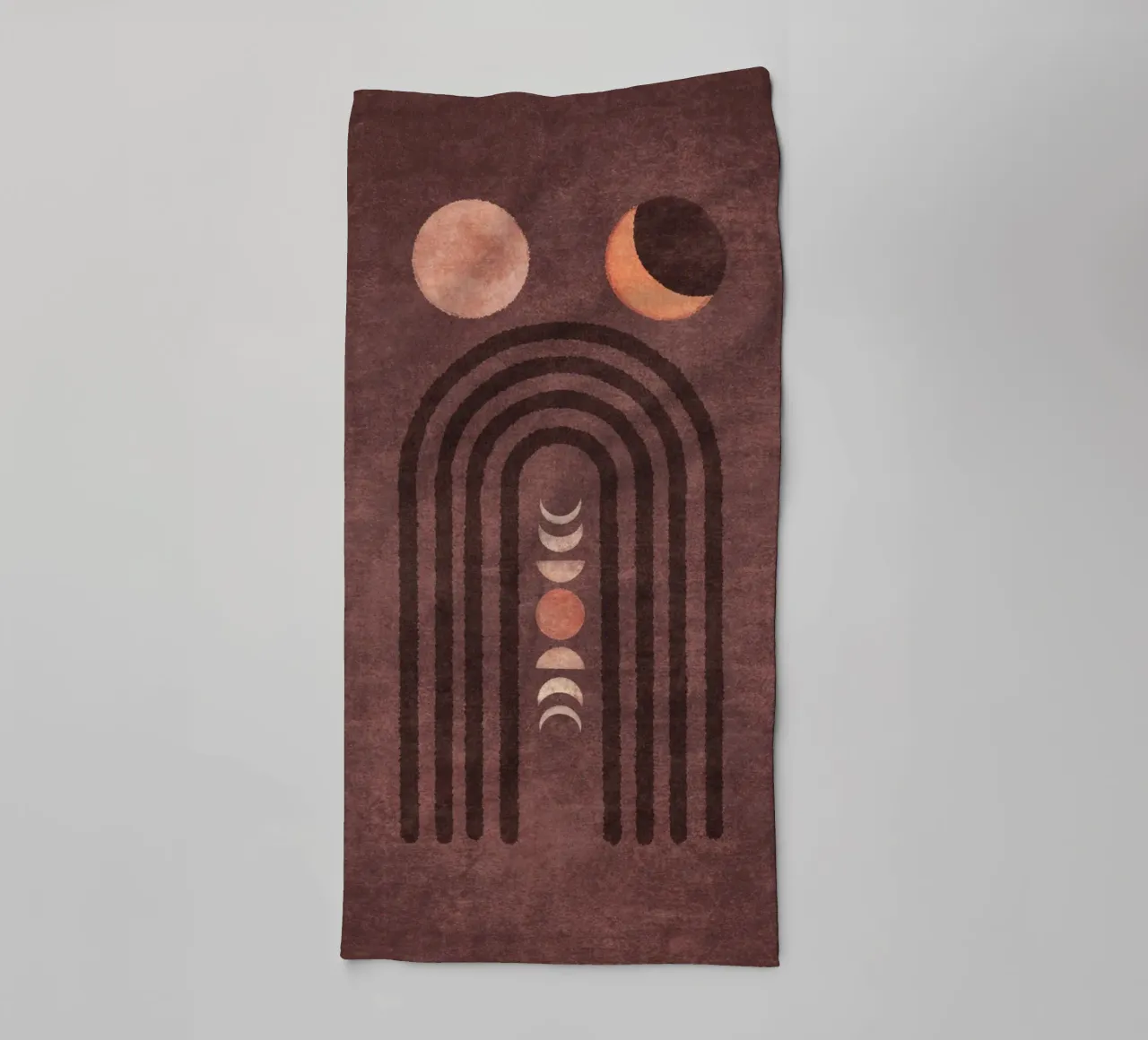 Emel Tunaboylu - Fase lunare Visne asciugamano da bagno da The Artcircle
