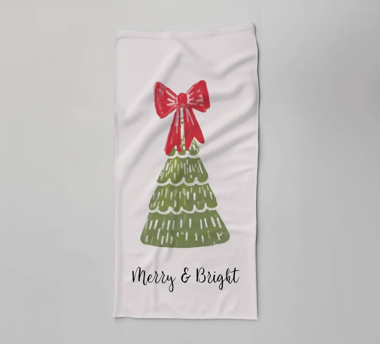 Christmas Pine Tree with red bow and quote asciugamano da bagno da anisillustration