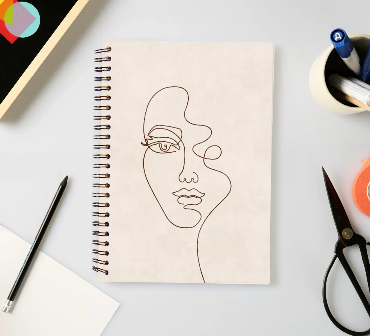 Emel Tunaboylu - Una linea di faccia diario ad anelli da The Artcircle