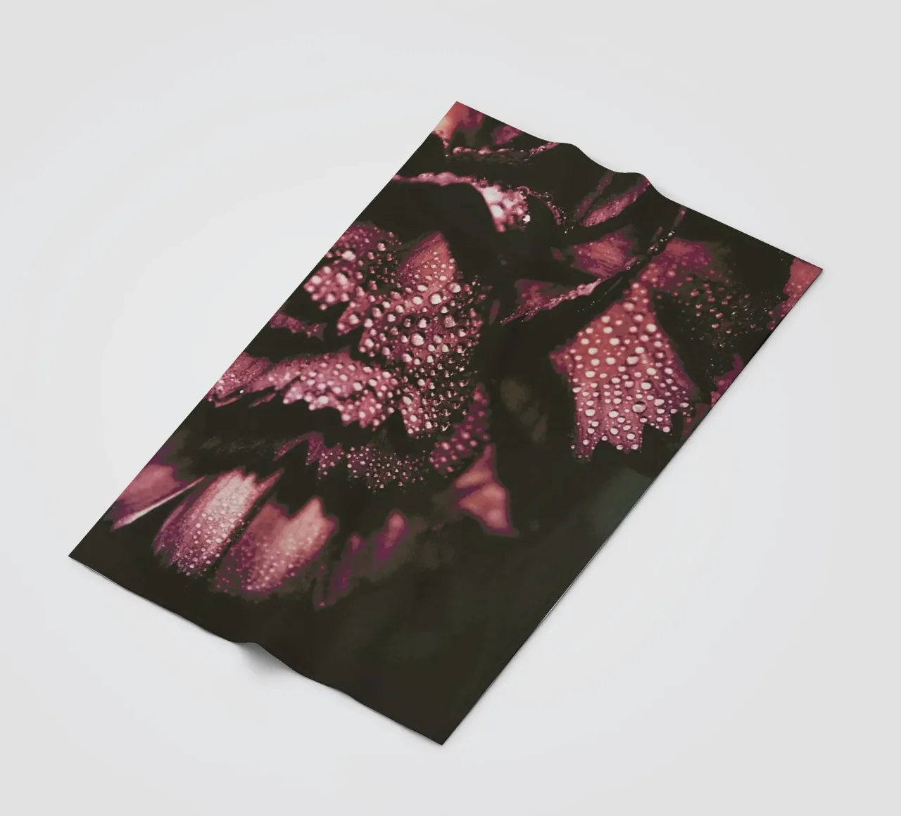 Red Wine coperta in pile da Ingrid Beddoes