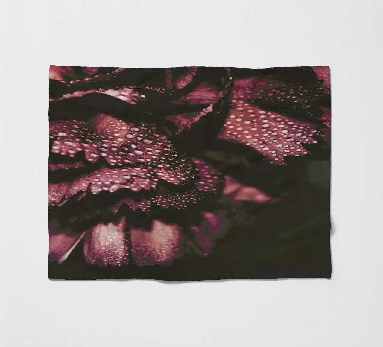 Red Wine coperta in pile da Ingrid Beddoes