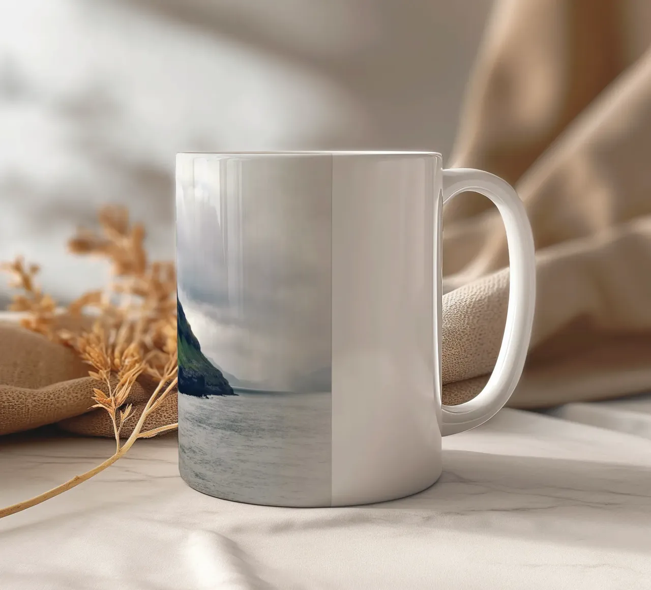 Faroes #04: discover solitude - faroe islands lighthouse tazza in ceramica da zenitt