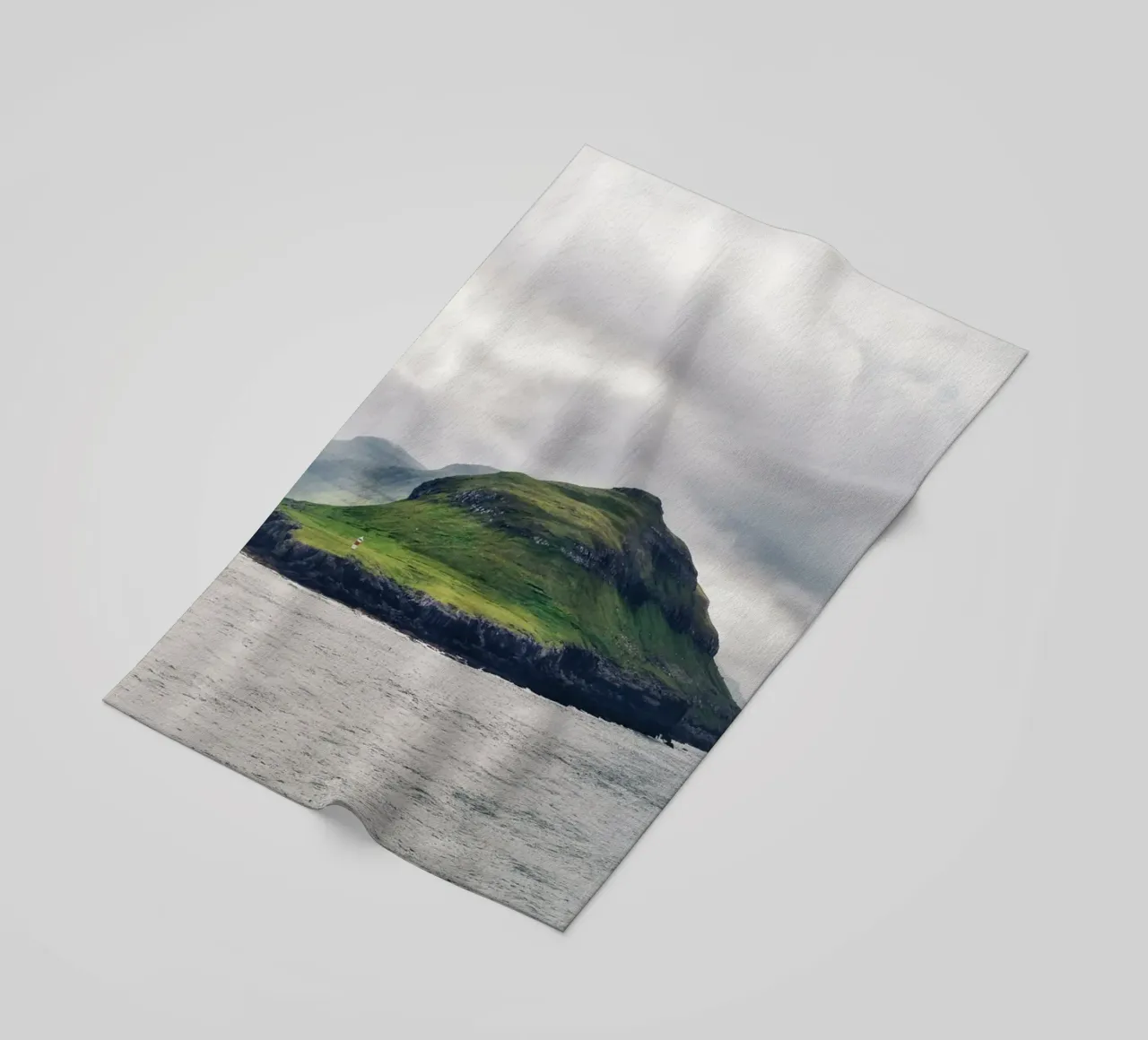 Faroes #04: discover solitude - faroe islands lighthouse telo mare da zenitt