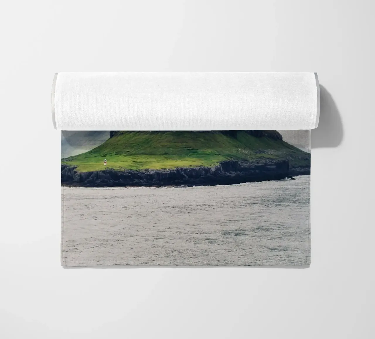 Faroes #04: discover solitude - faroe islands lighthouse telo mare da zenitt
