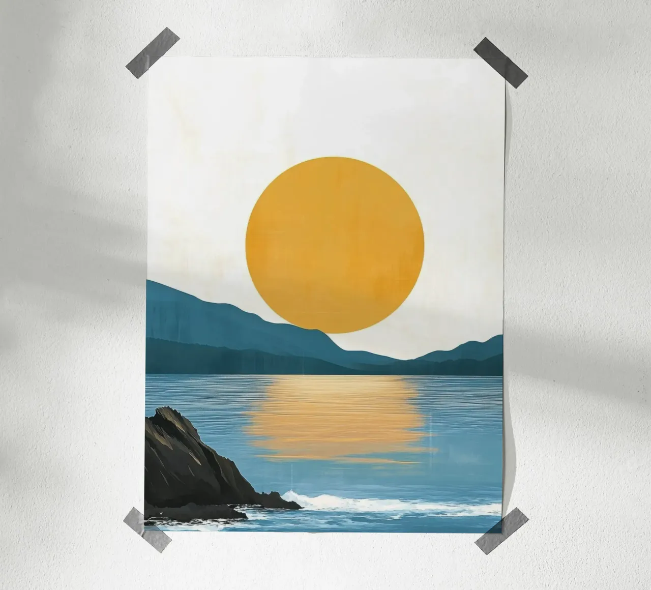 Tramonto sulla costa rocciosa poster con telaio in alluminio da Affiches Soleil & Déco Lumineuse – Sunny