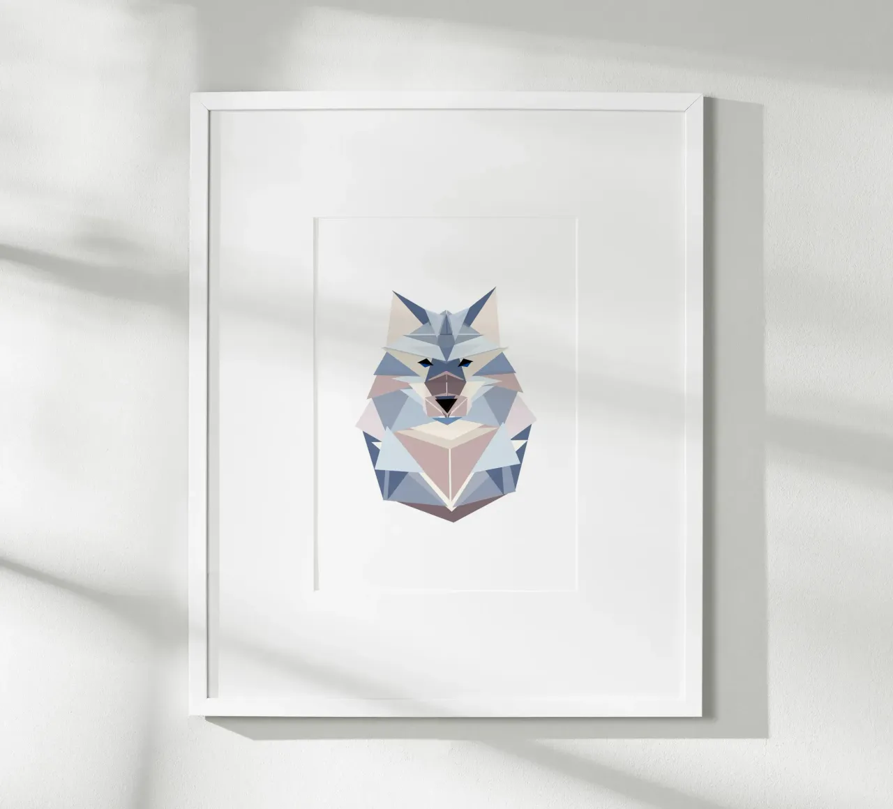 Geometrischer Wolf poster con telaio in legno da BAINAI