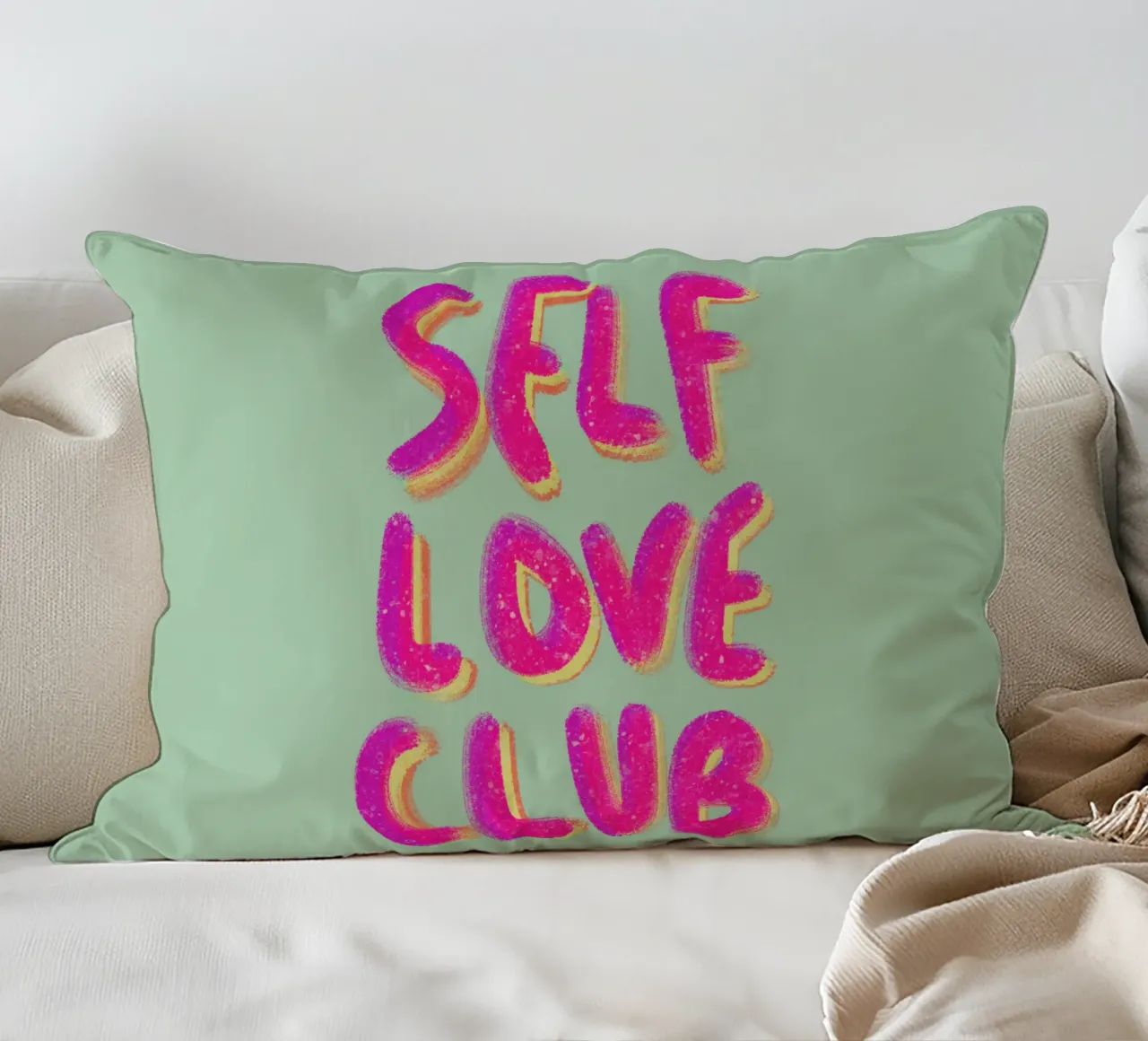Self-Love Club - Handlettering pink on green cuscino da Illustration Raissa Oltmanns