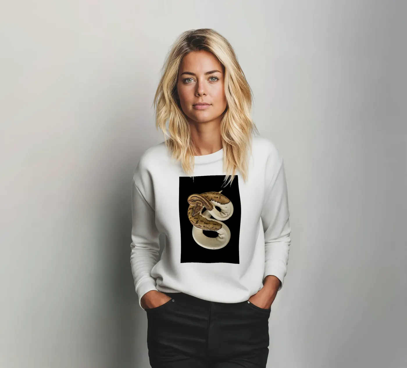 Brown & White Python sweat de Curious Collections by Marielle Leenders