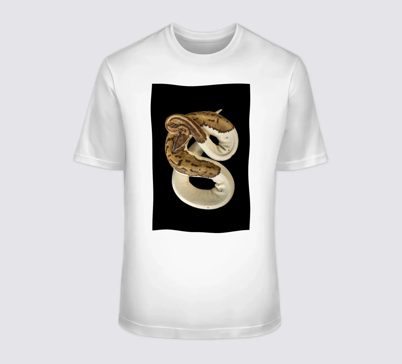 Brown & White Python t-shirt da Curious Collections by Marielle Leenders