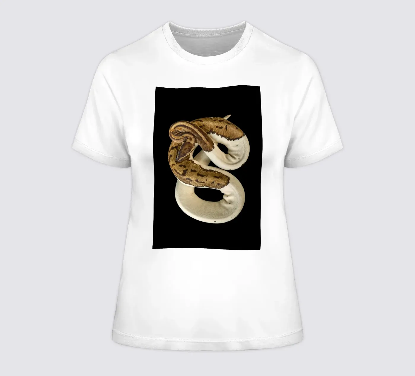 Bruine en witte python dames t-shirt getailleerd van Curious Collections by Marielle Leenders