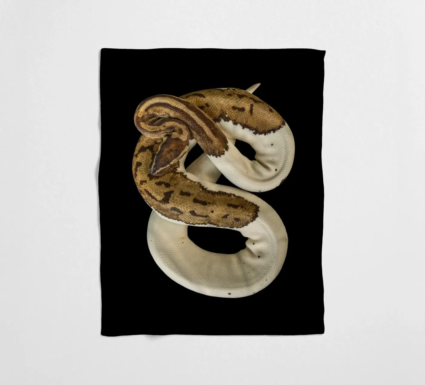 Python marron et blanc plaid polaire de Curious Collections by Marielle Leenders