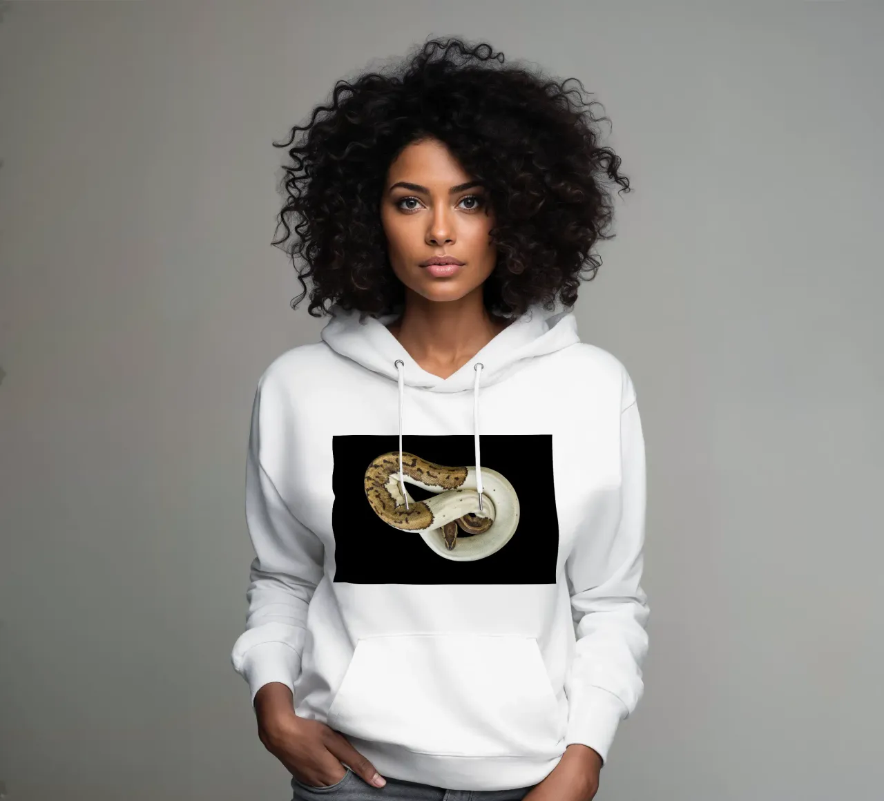 Bruine en witte python hoodie van Curious Collections by Marielle Leenders