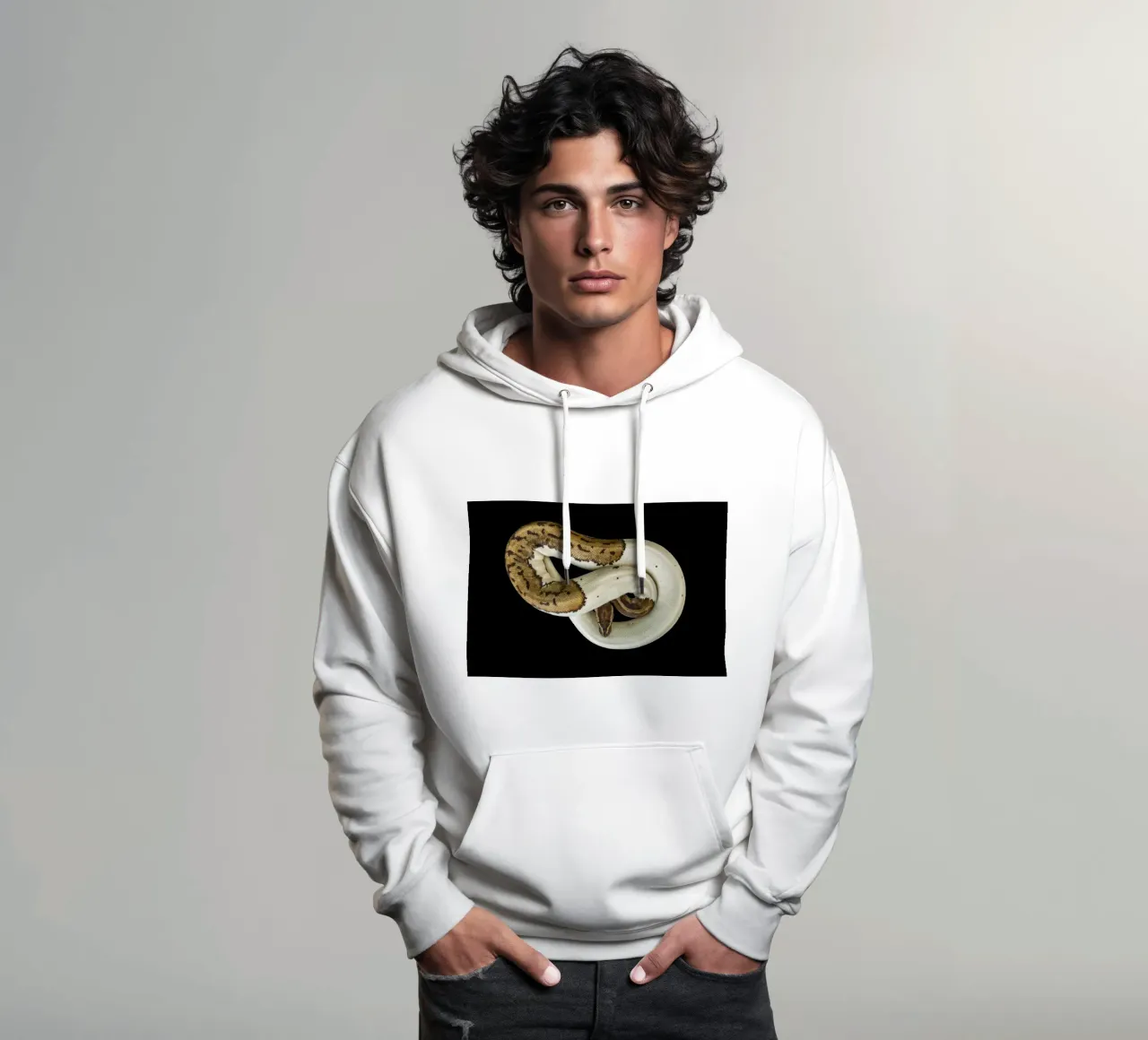 Pitone marrone e bianco felpa con cappuccio da Curious Collections by Marielle Leenders