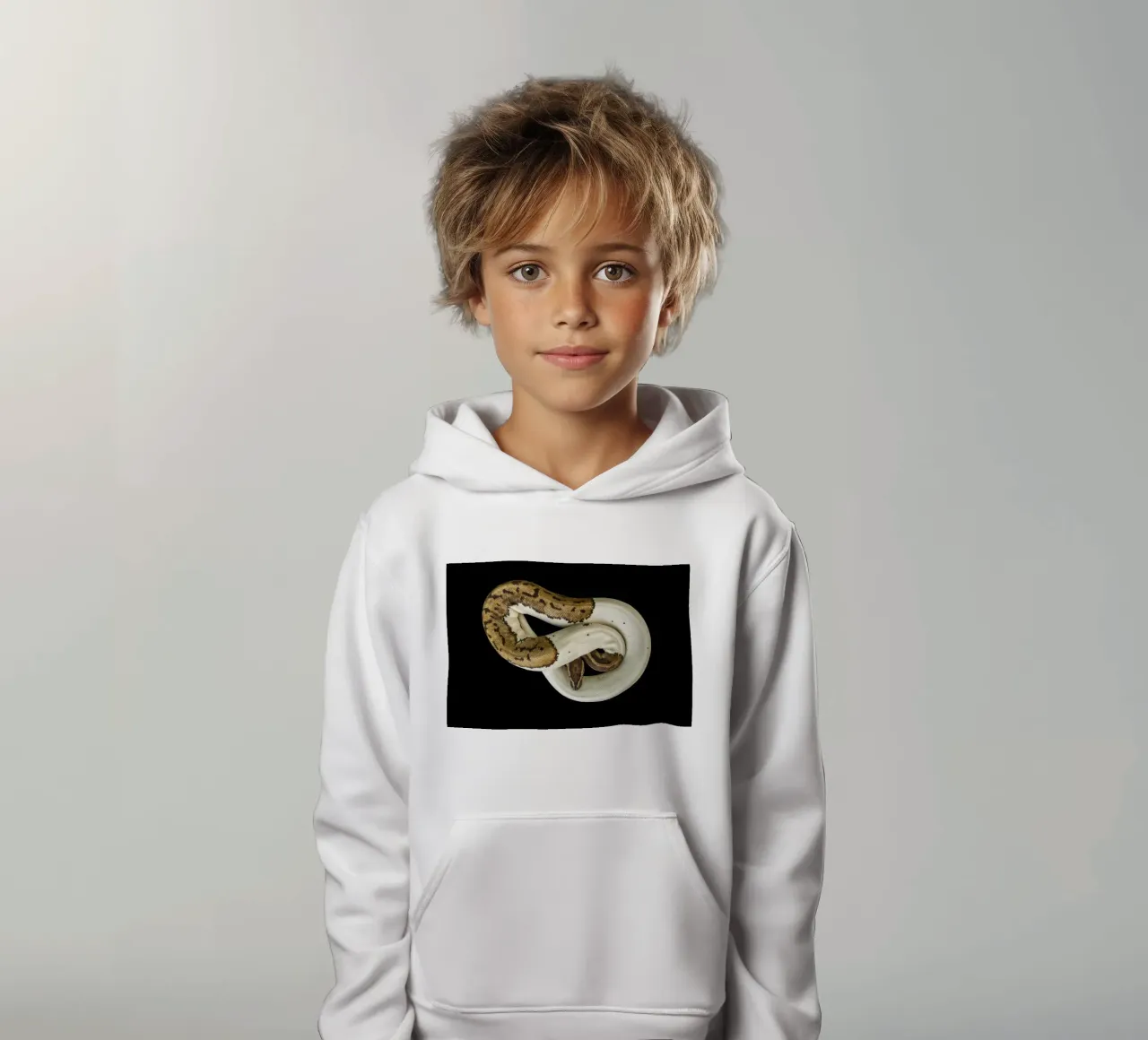 Pitone marrone e bianco felpa bambino con cappuccio da Curious Collections by Marielle Leenders
