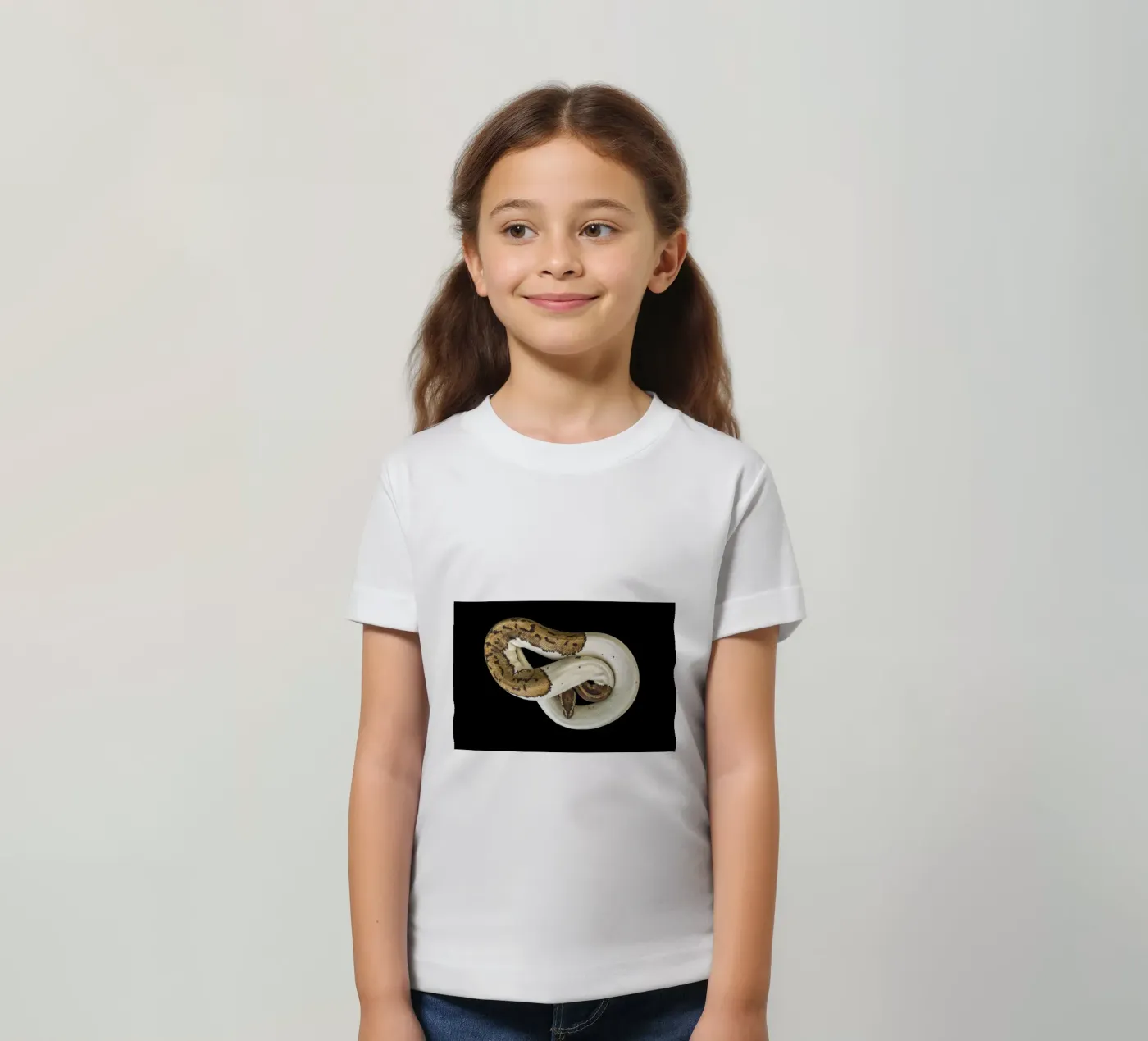 Python marron et blanc t-shirt enfant de Curious Collections by Marielle Leenders