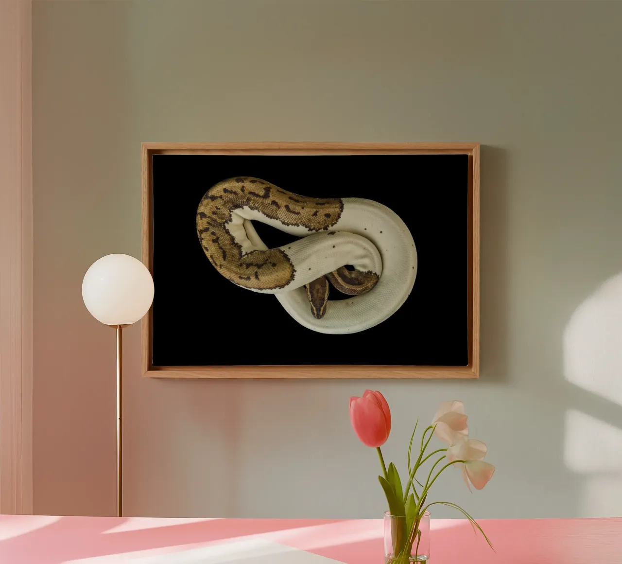 Bruine en witte python canvas van Curious Collections by Marielle Leenders