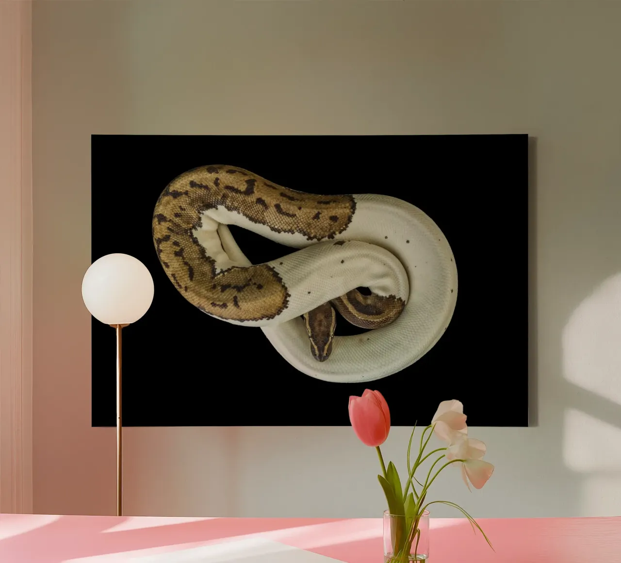 Bruine en witte python canvas van Curious Collections by Marielle Leenders