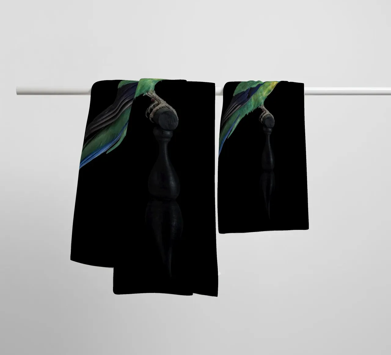 Pappagallini asciugamano da bagno da Curious Collections by Marielle Leenders