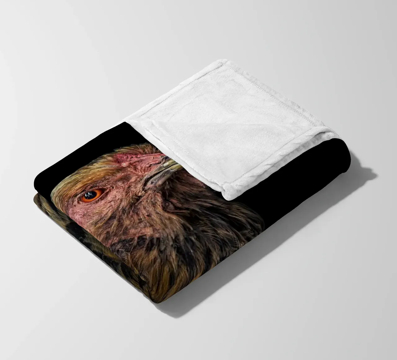 Gallina imponente coperta in pile da Curious Collections by Marielle Leenders