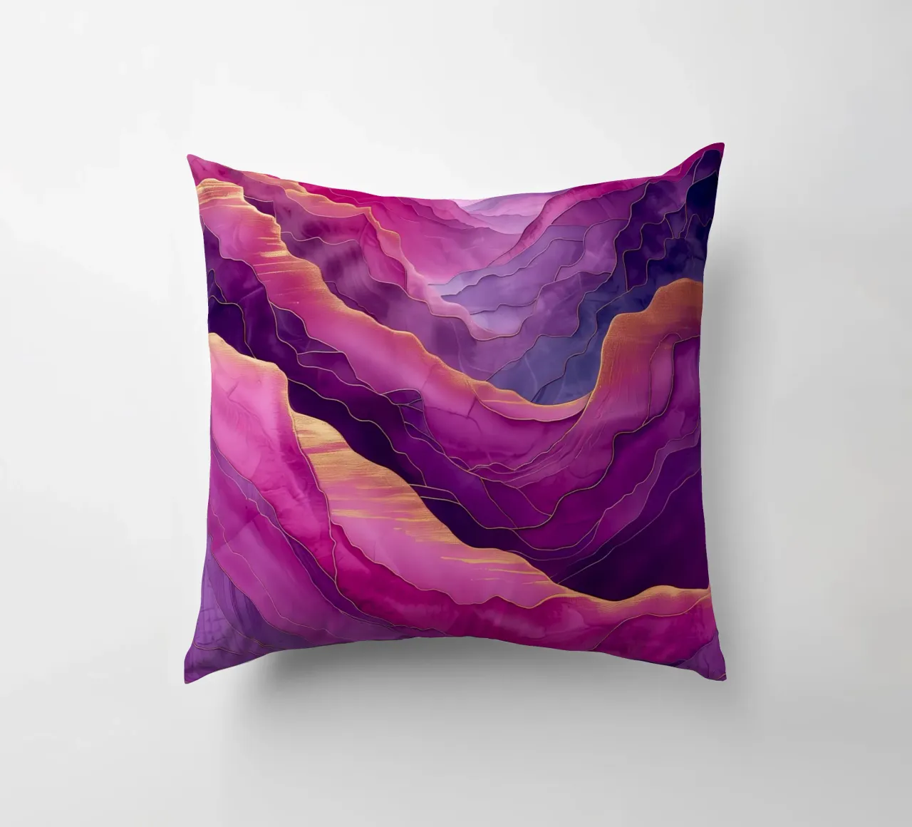 Astrazione di montagne viola cuscino da Justyna Jaszke JBJart